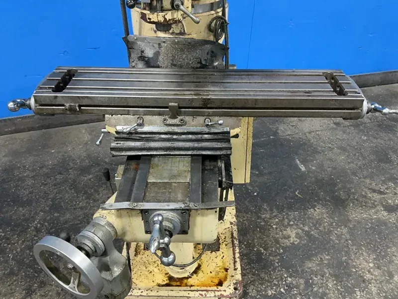 FALCON CHEVALIER MACHINERY INC. 9”X42” VERTICAL MILL  -  FM-3VS