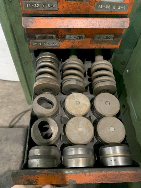 STRIPPIT SONIC 18/30 PUNCH MACHINE AND CORNER NOTCHER W/ TOOLING. STOCK # 1271823.