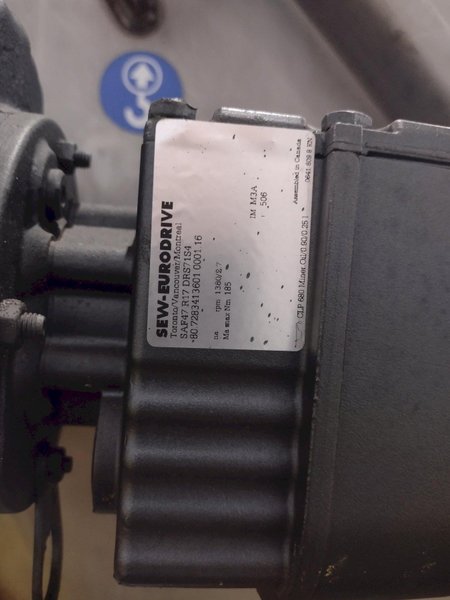 CRYSTAL FILTRATION CONTINUOUS FILTER COOLANT SYSTEM, WITH DRAG-OUT CONVEYOR : YOBRO #25069