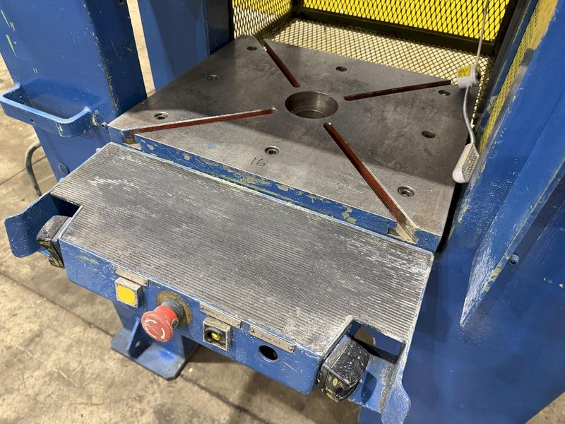 16 TON LAUFFER MODEL #RPL16 HYDRAULIC PRESS: YOBRO #24687