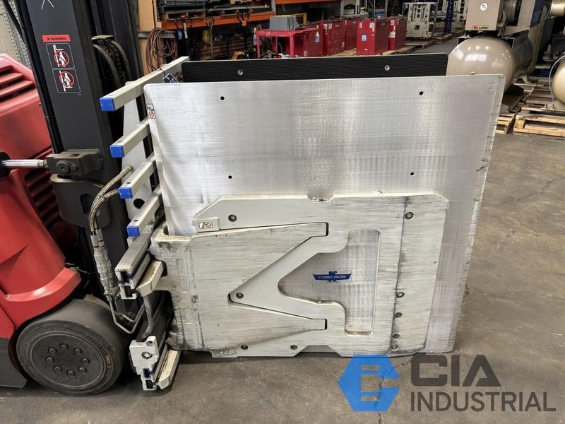2021 - 2,500 LB. CASCADE MODEL 14J-CCS-2A-5074 HYDRAULIC CARTON CLAMP ATTACHMENT