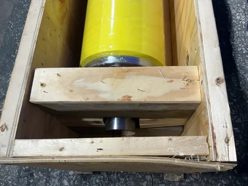 84.5” NON-WOVEN ROLL ASSEMBLY  -  1014586555r