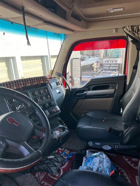 2022 Kenworth T680 1XKYD49X5NJ489855