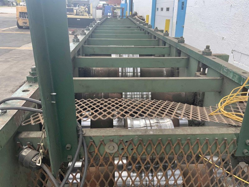 16 STAND X 2-1/2" BRADBURY MODEL #M-2-1/2 ROLLFORMER: STOCK# 4440