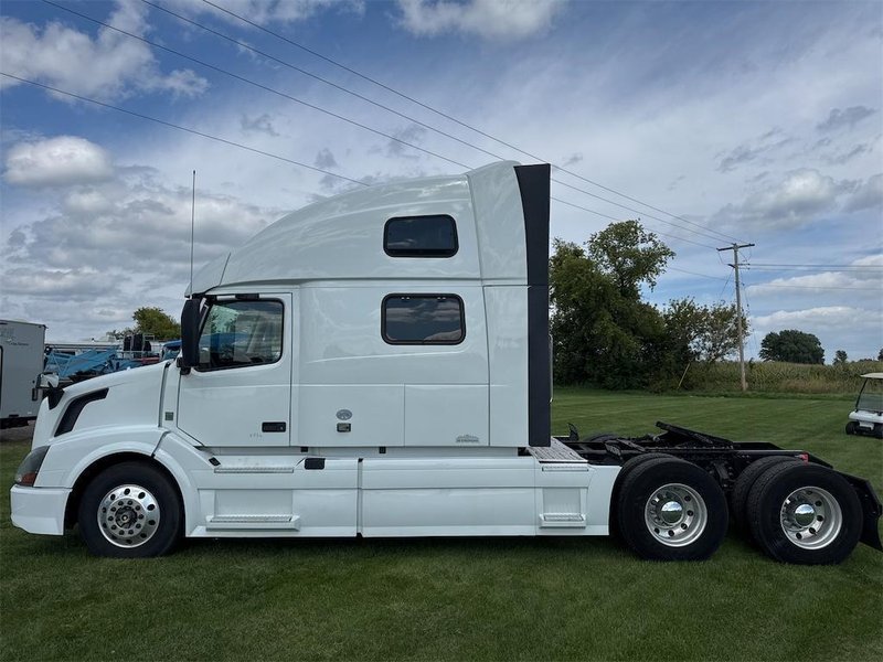 2018 Volvo VNL64T780 4V4NC9EH5JN968958