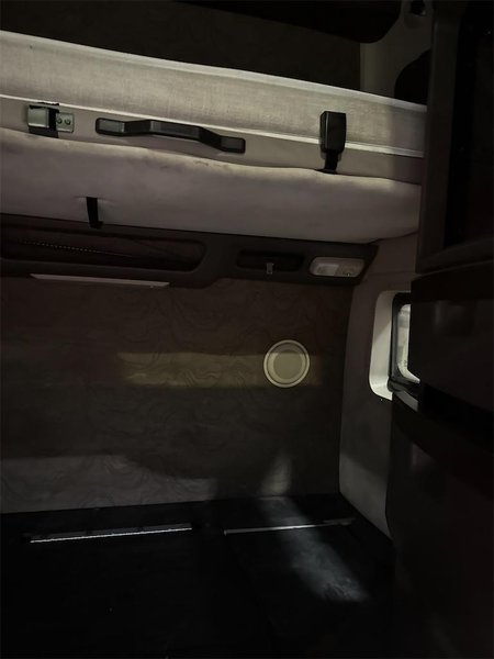 2018 Volvo VNL64T780