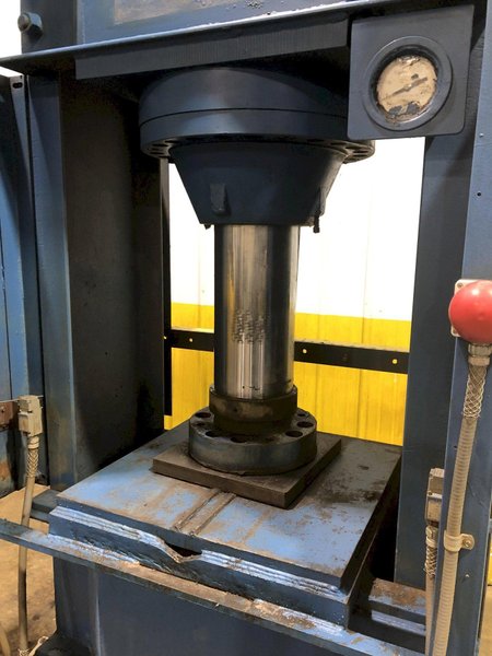 300 TON DAKE H-FRAME HYDRAULIC PRESS: STOCK #17036