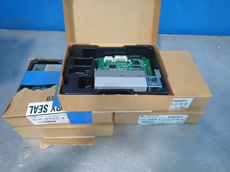 Allen-bradley  Ethernet/ip Communication Adapter Modules - 1747-aentr