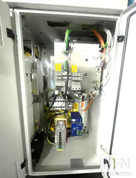 220 TON 16 OZ ARBURG MODEL 1500T-2000-800 VERTICAL CLAMP AND INJECTION MACHINE MFG 2015 ** LOW HOURS