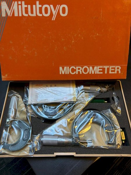 Mitutoyo Micrometer Set (103-922T)