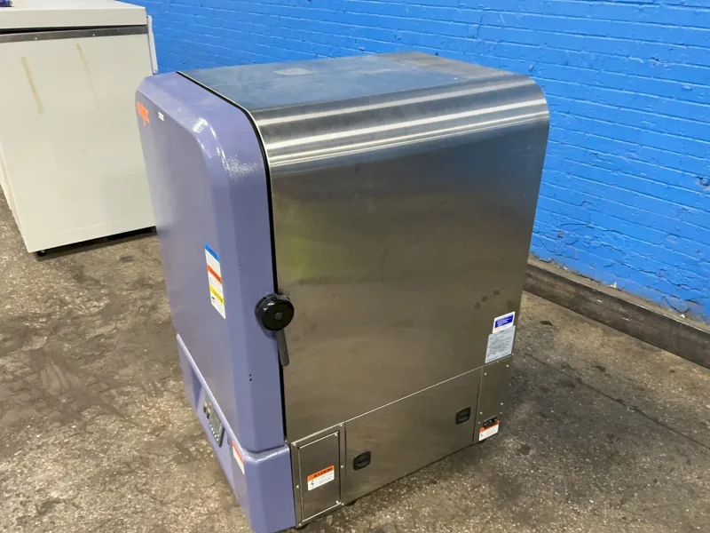 ESPEC 24” X14” X 60” ENVIRONMENTAL CHAMBER   -  BTX-475