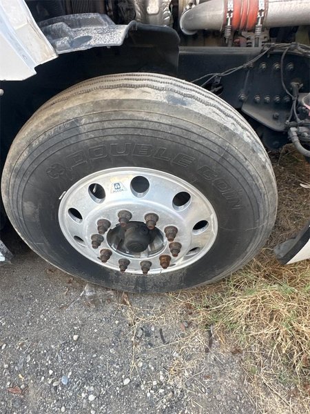 2019 Freightliner Cascadia 1FUJHHDR5KLKM7237