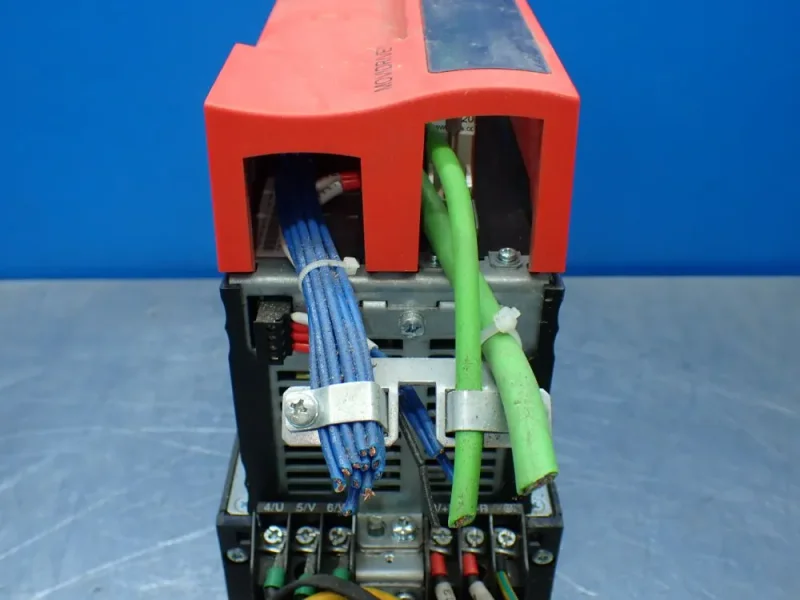 SEW EURODRIVE MOVIDRIVE INVERTER DRIVE UNIT  -  MDX61B0110-5A3-4-0T