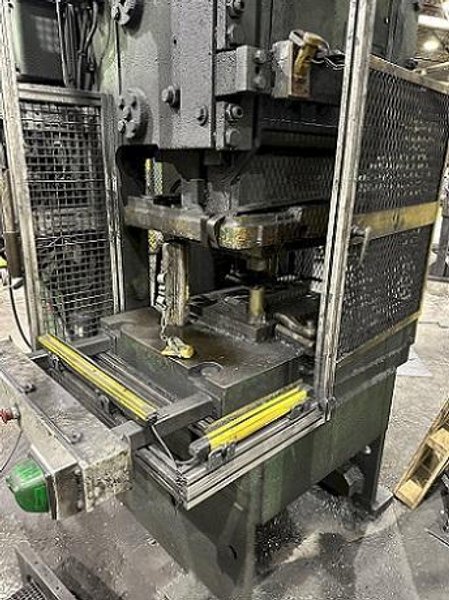 120 TON CLEARING-NIAGARA MODEL #E-110 OBS GAP FRAME PRESS