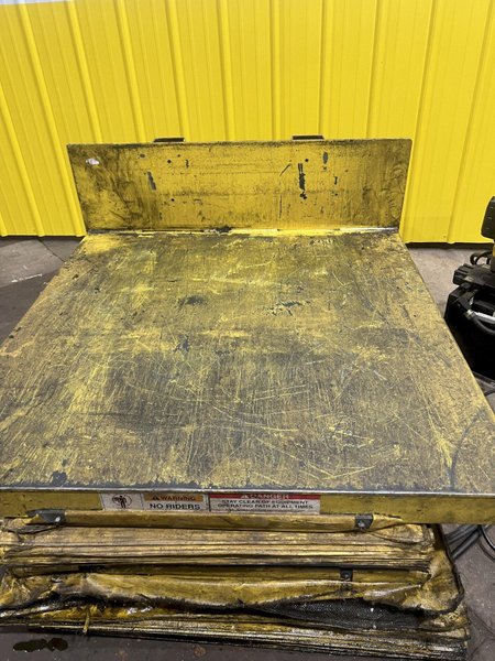 4,000 LBS X 44&quot; X 44&quot; PENTALIFT HYDRAULIC LIFT &amp; TILT TABLE: STOCK #20386