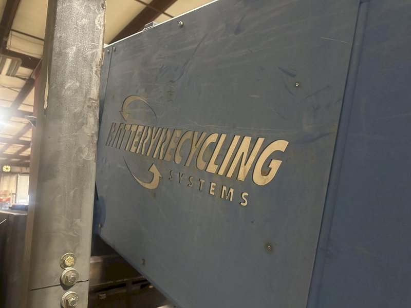 30 HP UNTHA MODEL #RS40 RUBBER SHREDDER GRANULATOR &amp; CONVEYER LINE: STOCK #22349