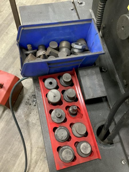 50 TON EDWARDS JAWS IV HYDRAULIC IRONWORKER: STOCK #80758