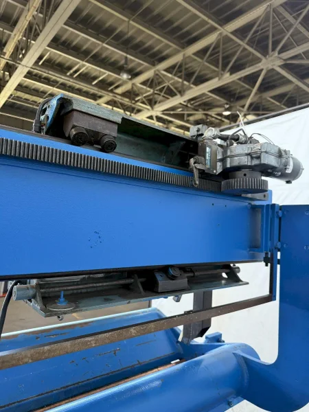 54" JETLINE MODEL #SWC-3A SEAM WELDER WITH SYNCROWAVE 250DX WELDER: YOBRO #23913