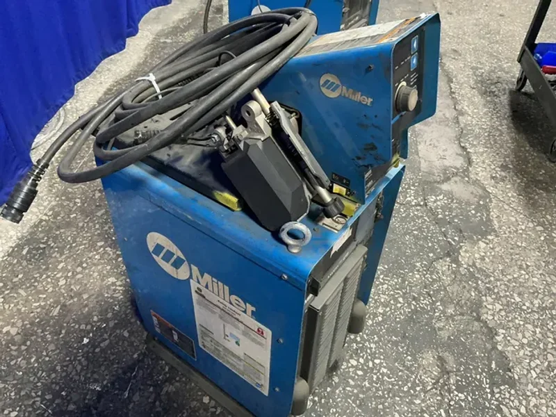 Miller  450 A Welder  - Axcess 450