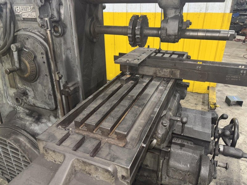 KEARNEY &amp; TRECKER MILWAUKEE MODEL 2CH HORIZONTAL MILLING MACHINE: YOBRO #23956