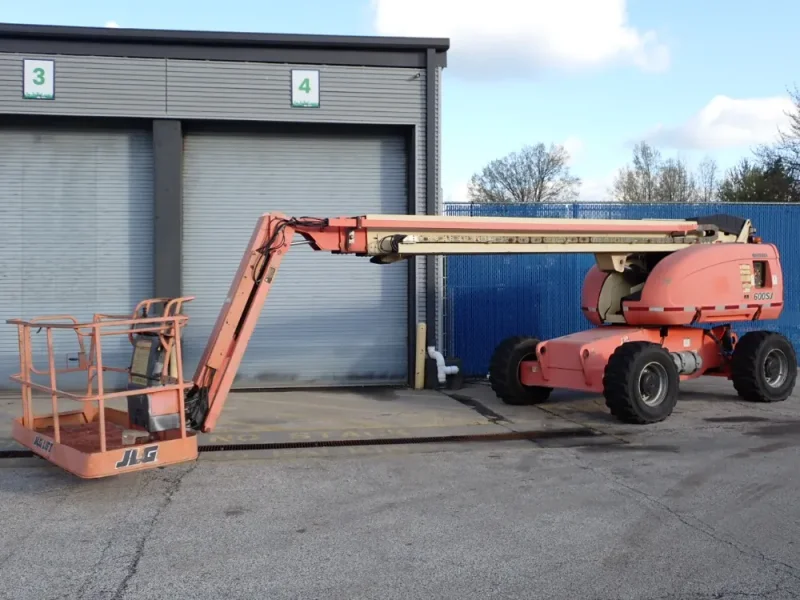 JLG TELESCOPIC BOOM LIFT  -  660SJ