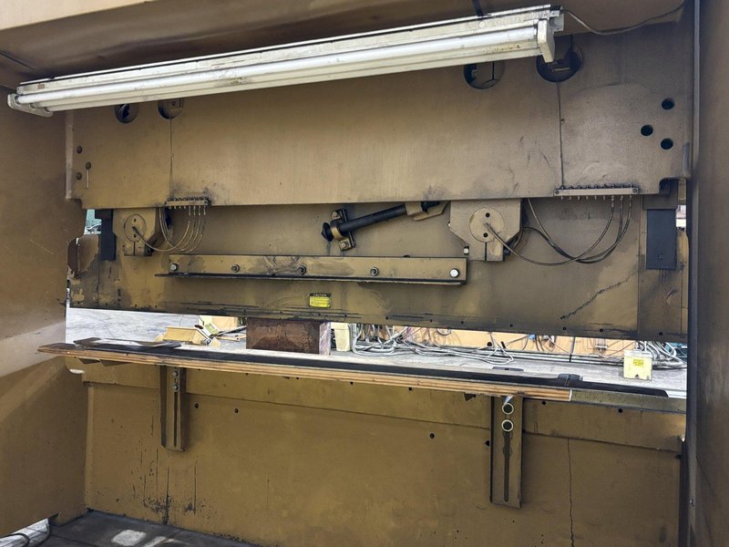 325 TON X 12' STANDARD INDUSTRIAL HYDRAULIC PRESS BRAKE NEW 2003 FLOOR STANDING NO PIT: YOBRO #23963