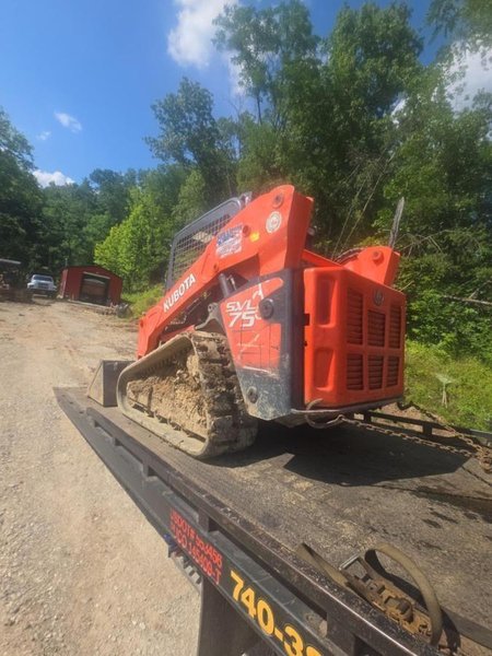 Kubota SVL75 Compact Track Loader Skid Steer; 2012 – 74 HP, Enclosed Cab,