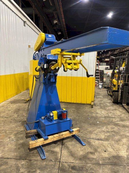 1/4&quot; CAPACITY BLUE VALLEY MODEL #FLANGER-T-588 FLANGING MACHINE: YOBRO #24453