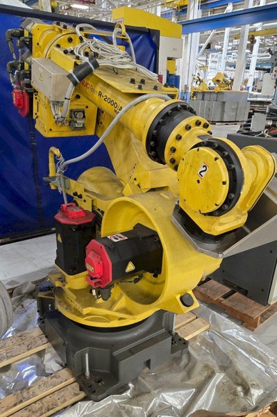 FANUC R2000IA/165F ROBOT + R-J3IB CONTROLLER USED