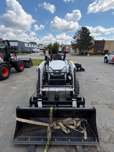 Bobcat CT2035 Compact Utility Tractor, 2024 – 35 HP, 4WD, FL8 Front Loader, 60″ 3-Point Tiller