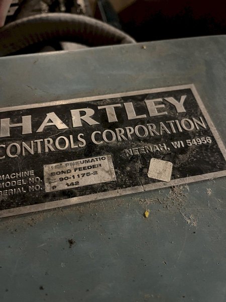 Hartley model B-90-1175-2, 1 Cubic Bond Feeder, S/N 90-442