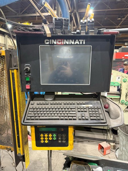 230 TON X 14' CINCINNATI 230AFX12 AUTOFORM HYDRAULIC PRESS BRAKE WITH CONVERSATIONAL CONTROL. STOCK # 0112226