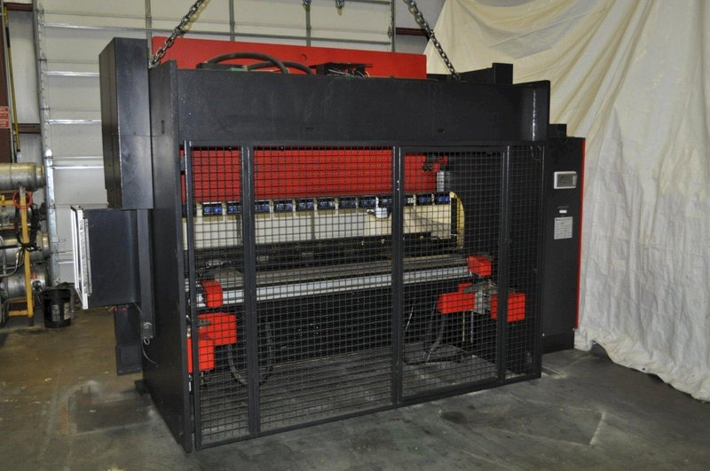 110 TON AMADA HYDRAULIC PRESS BRAKE