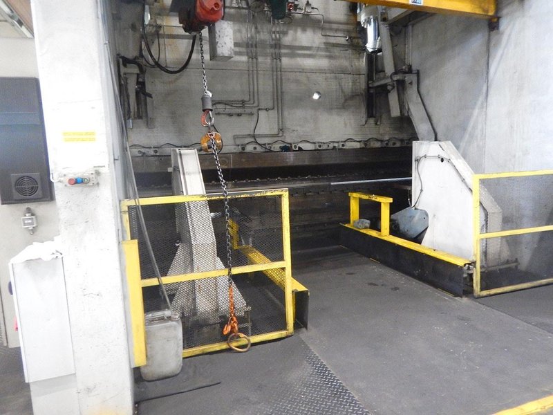 GWF - Heavy Duty - 4000 ton x 16 200 mm CNC