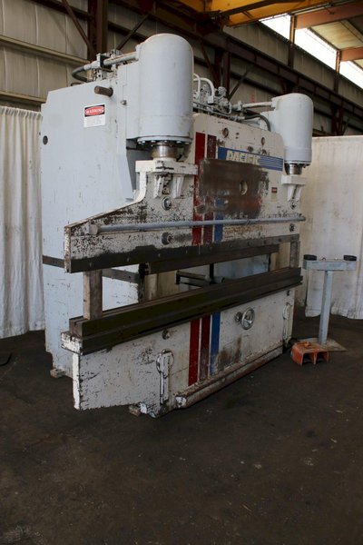 225 TON X 10&#039; PACIFIC HYDRAULIC PRESS BRAKE: STOCK #76324