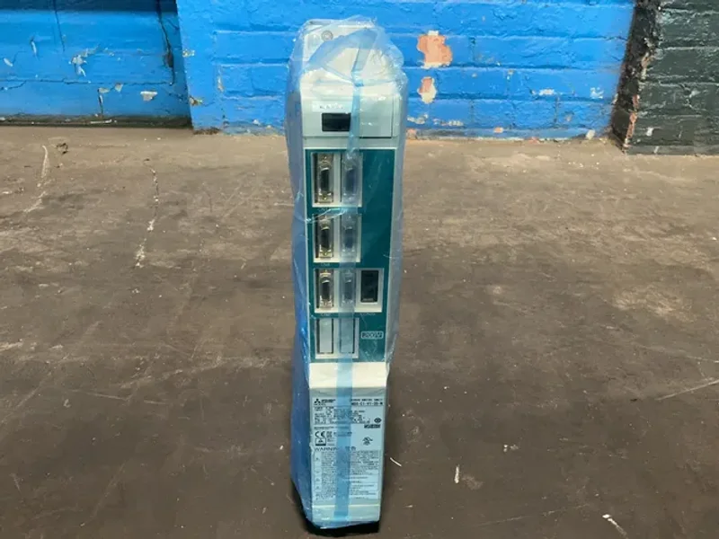 MITSUBISHI 3.5 KW SERVO DRIVE UNIT  -  MDS-C1-V1-35-N