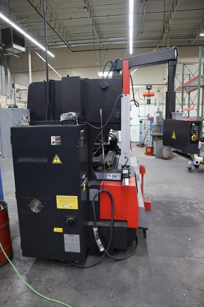 Amada FABIII-1025 (FBD-1025NT) CNC Hydraulic Press Brake, 110 Ton x 98.4&quot;, Up-Acting, AMNC PC Control, 5-Axis Backgauge