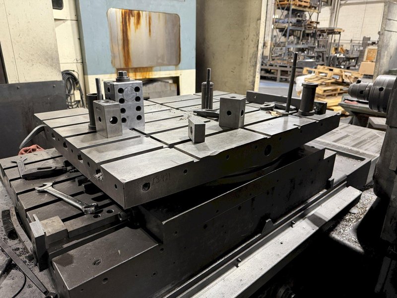 30" X 40" DEVLIEG AIR LIFT ROTARY TABLE. STOCK # 0221226