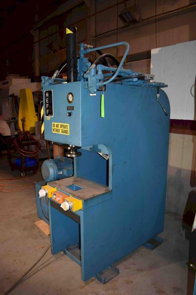 25 TON NEFF C-FRAME DOWN ACTING HYDRAULIC PRESS, 6" STR, 12" DLO, 8" THROAT, 22.5" LR X 12.5" FB BA, OPEN BACK FRAME, 1988
