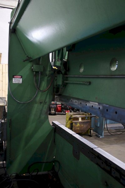 135 X 12&#039; CINCINNATI CB10 HYDRAULIC PRESS BRAKE: STOCK #76420