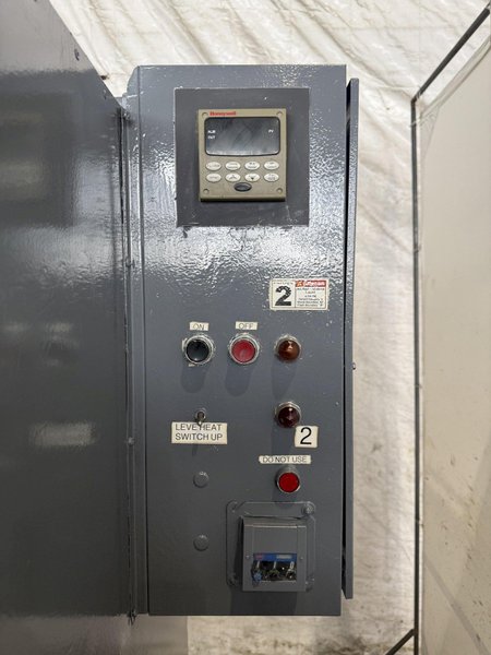INDUSTRIAL OVEN W/ HONEYWELL CONTROL. STOCK # 0235925.