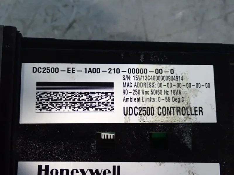 Honeywell  Udc2500 Controller  - Dc2500-ee-1a00-z10-00000-00-0