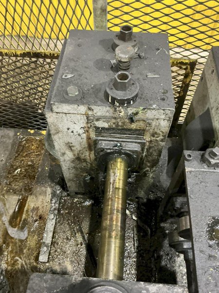 6 STAND X 1.5" ARDCOR MODEL #1-F ROLLFORMER: YOBRO #25222