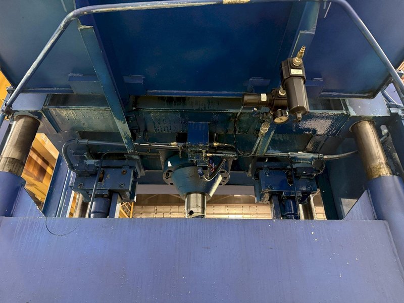 75 TON DAKE MODEL #18-558 HYDRAULIC 4-POST PRESS,  23&quot; STROKE: YOBRO #24094