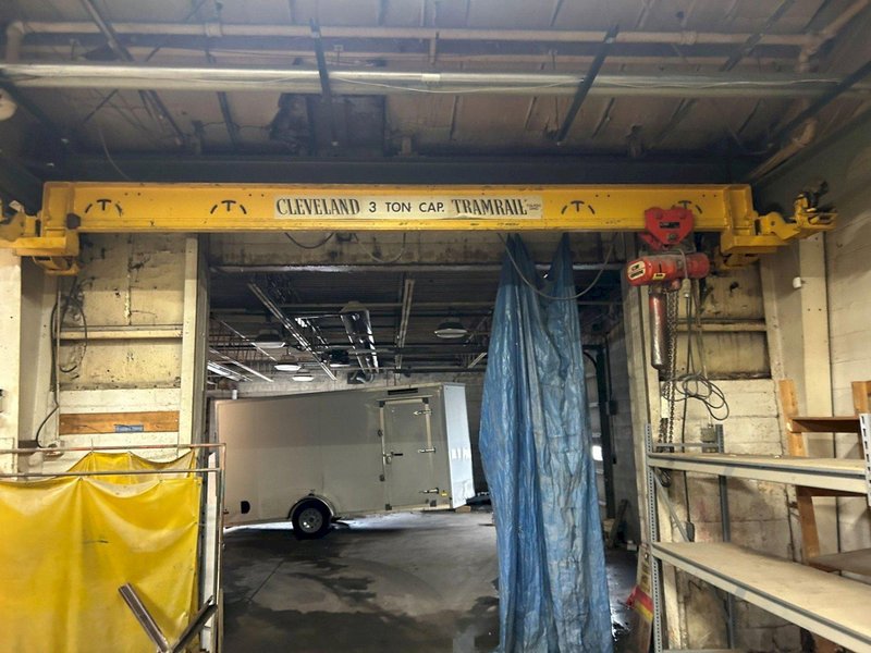 3 TON X 20' CLEVELAND TRAMRAIL UNDERSLUNG BRIDGE &amp; 3-TON CM LODESTAR HOIST: STOCK #23054
