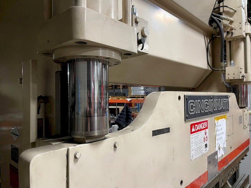 Cincinnati 90PF x 6 Proform CNC Hydraulic Press Brake