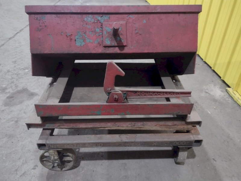 39&quot; X 38&quot; X 30&quot; ROLLING SHOP DUMP HOPPER: STOCK #19361