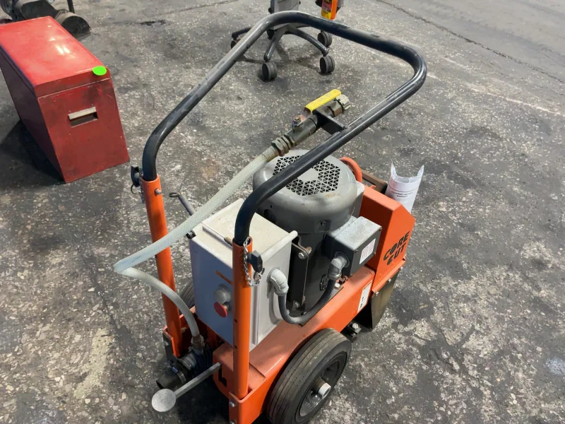 DIAMOND PRODUCTS FLOOR GRINDER  -  CC100