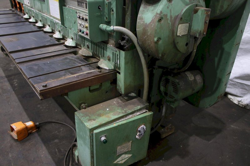 10&#039; X 1/4&quot; CINCINNATI POWER SQUARING SHEAR: STOCK #76284