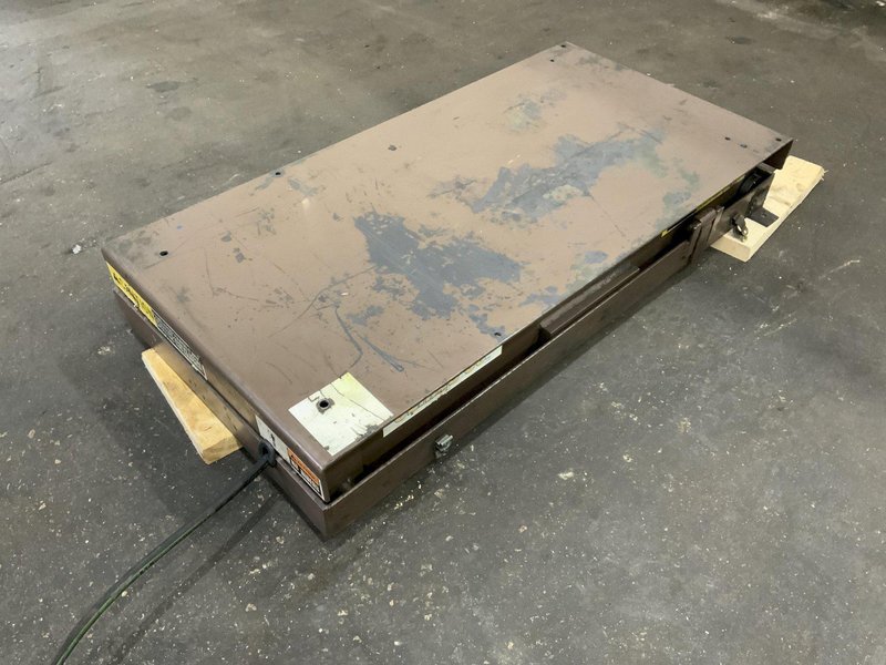 2500 LB AUTOQUIP SERIES 35 MODEL 36S28 HYDRAULIC LIFT TABLE : STOCK #81280